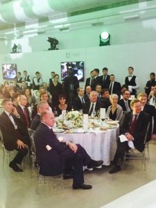 Willy Wimmer (Bildmitte) am Tisch mit dem Präsidenten der Russischen Föderation, Wladimir Putin, und Vier-Sterne-General a.D. Flynn (links neben Putin) 2015 in Moskau. © Press Kremlin