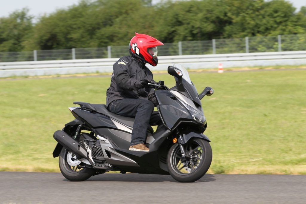 Vorwärts immer mit dem Forza 125 Honda will für seinen Premium Roller