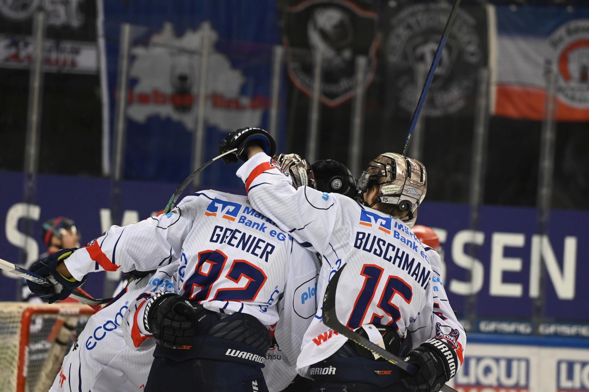 Fotoreportage: Berliner Eisbären Besiegen Iserlohn Roosters Im ...