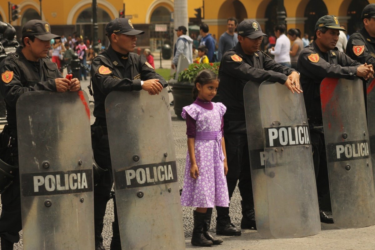 Klassenkampf in Peru und nicht nur Putsch – Millionen fordern Freiheit für den weggeputschten und weggesperrten Präsidenten Castillo