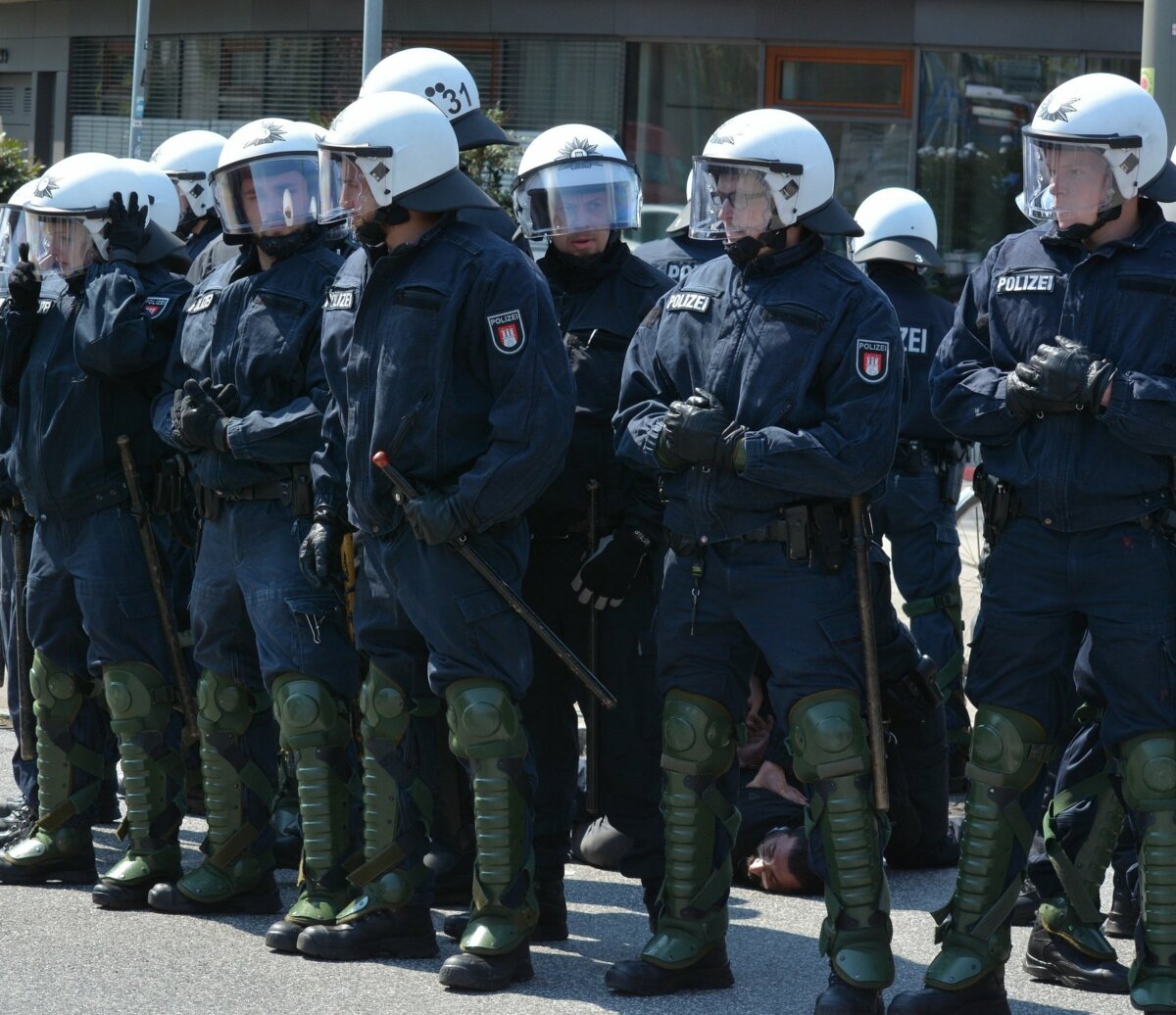 Polizeiknüppel und Kriegspropaganda: Harte Zeiten für Friedensaktivisten