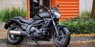 „Comfort, Technology und Experience” bietet ein Mittelklasse-Motorrad mit Doppelkupplungsgetriebe von Honda oder Die CTX700N, ein DCT-Motorrad