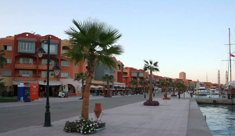 Krieg und Terror in Ägypten – Am Nil und am Roten Meer werden Touristen von Terroristen angegriffen