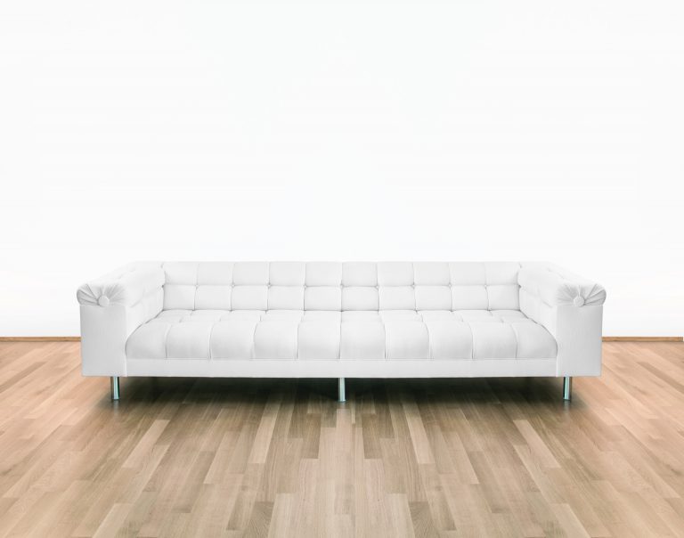 Das Sofa des Bundeskanzlers ist ein Möbel mit Geschichten von Bonn nach Venedig bis hin zur Architektur-Biennale