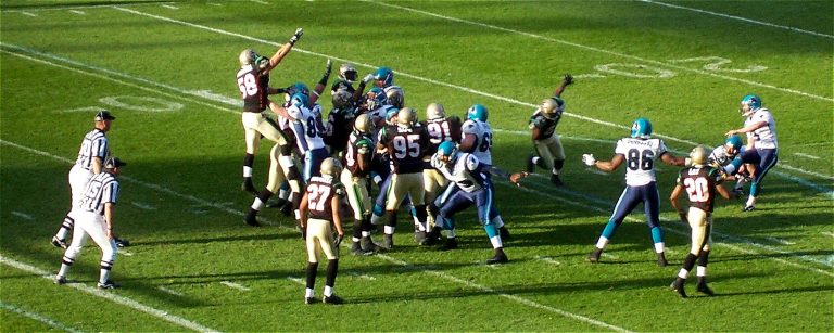 American Football in der NFL – Neue Saison startet, das Ei fliegt wieder oder Was machen die Deutschen in der National-Football-League?