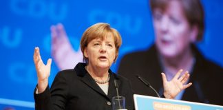 „Merkel, mach` den Mund auf!“ oder Warum verweigerte die Bundesregierung Auskünfte zum Einsatz von V-Leuten im Zusammenhang mit dem Oktoberfestattentat 1980 in München? Angela Merkel