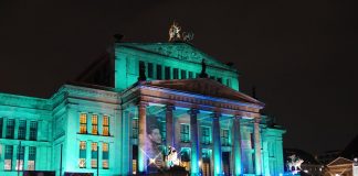 Mit Kind und Kegel – Das Syrian Expat Philharmonic Orchestra gastiert in Berlin