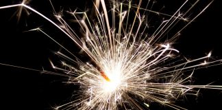 „Klassik in der Luft – „Pyronale 2016“ oder Championsleague der Feuerwerkskünstler“ auf dem Maifeld in Berlin