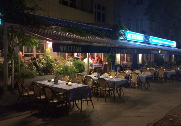 Ach! Niko Ach! – Über ein gutes Gelage in einem griechischen Spezialitätenrestaurant am Berliner Kurfürstendamm