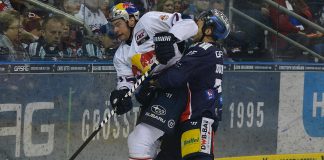 Auswärtssieg des amtierenden Meisters am Freitagabend beim Rekordmeister in Berlin – Red Bull München lässt Eisbären wie Hasen laufen, igelt sich nicht ein und gewinnt am Ende 4:3