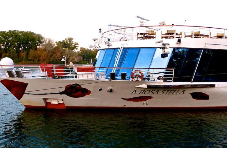 Dahingleiten auf der Rhône unter südfranzösischem Himmel