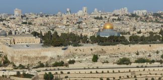 Trump allein in Jerusalem