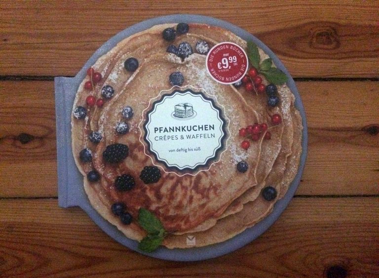 Allerlei Arten Pfannkuchen von deftig bis süß – Annotation zum Rundbuch „Pfannkuchen, Crêpes und Waffeln“