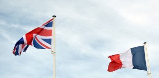 Der Krieg spricht Englisch und Französisch