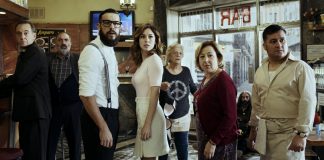 Die Bar als Ort des Grauens, des Fegefeuers und des Überlebenskampfes – Mit „El Bar“ präsentiert Spanien auf der Berlinale bestes Genrekino und einen Film, der das Zeug zum Kultfilm haben könnte