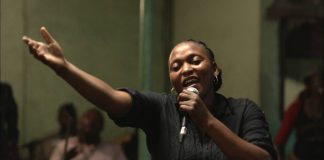 Berlinale – Starke Stimme im Kongo – In „Félicité“ sammelt eine Sängerin Geld für die Operation ihres Sohnes