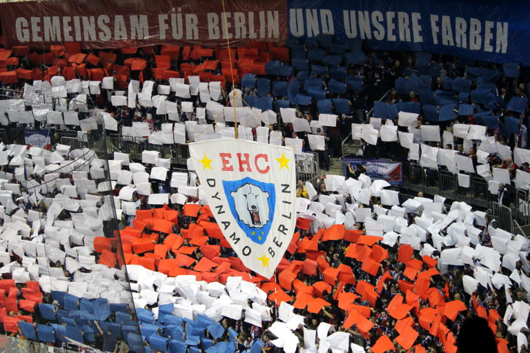 Playoff-Viertelfinale in der DEL: Berlin, Wolfsburg und Nürnberg gewinnen – Die Halbfinalspiele stehen fest: Rote Bullen aus München treffen auf Berliner Eisbären und Nürnberger Ice-Tigers auf Grizzlys aus Wolfsburg