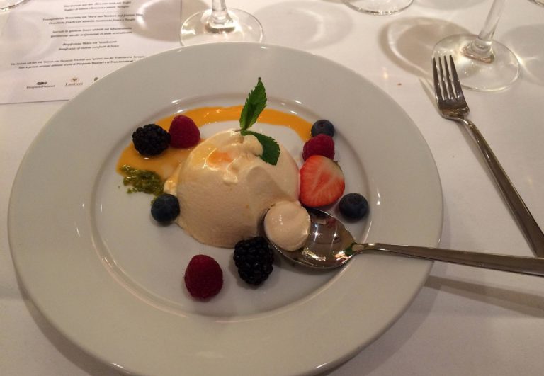 Wunderbare Wurst von Salumificio Sorrentino und wunderbare Weine von Pecorari und Lantieri