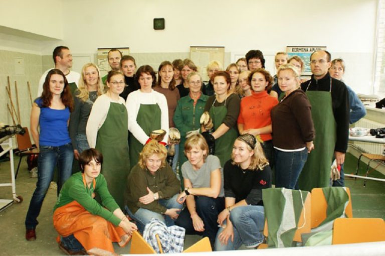 Dr. Hiltrud Straßer zum Hufschutz – Das Barhuf-Laufen ist auf dem Vormarsch