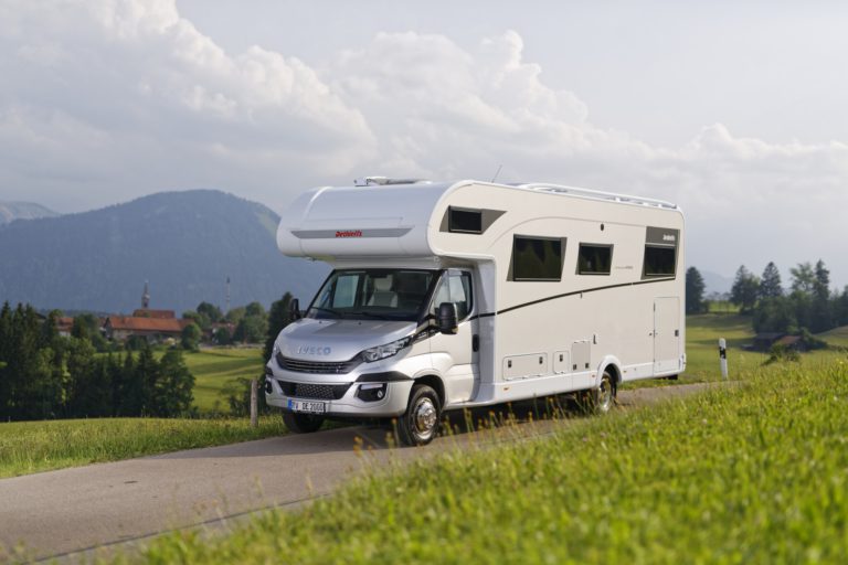 Ein Reisemobil von Dethleffs.