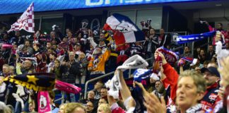 Fotoreportage: Erst Protest, dann Fest – Berliner Eisbären besiegen Schwenninger Wild Wings 3:1 Eisbären Berlin vs. Wild Wings Schwenningen