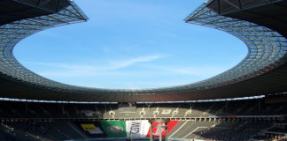 Eine Mannschaft der Hertha BSC & Co KGaA gewinnt im Berliner Olympiastadion, die Kapitalgesellschaft bleibt weiter Tabellenletzter Das Olympiastadion in Berlin.