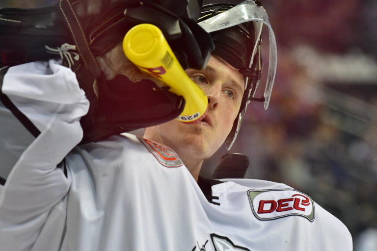 Ice Tigers und Eisbären spielten am 19. Dezember 2017 in Berlin.