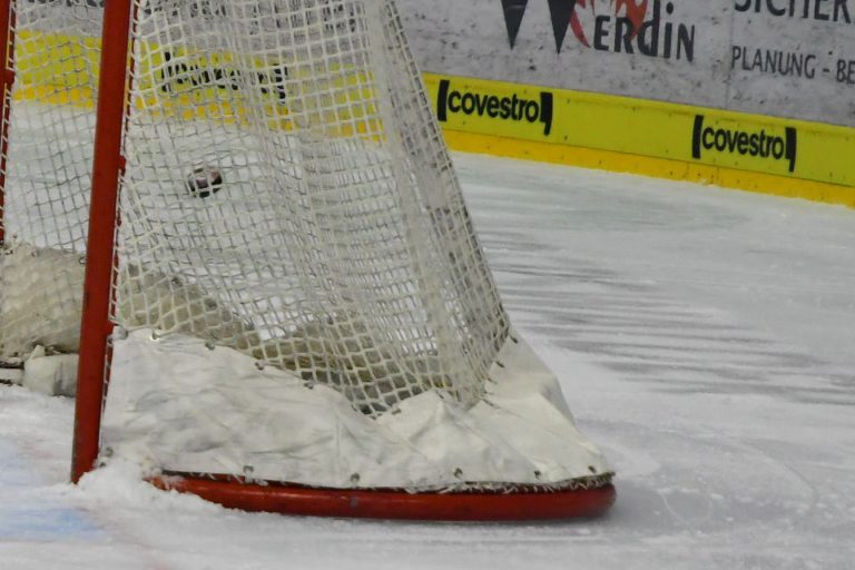 Eisbären Berlin versus Kölner Haie am 15. Dezember 2017 in Berlin.
