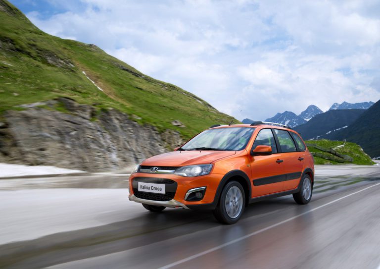 Lada Kalina Cross.