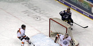 Mit 12 km/h zum Eisbären-Sieg – Angezogene Handbremse der Hauptstädter beim 3:2-Sieg gegen Grizzlys Wolfsburg Eisbären Berlin versus Grizzlys Wolfsburg.