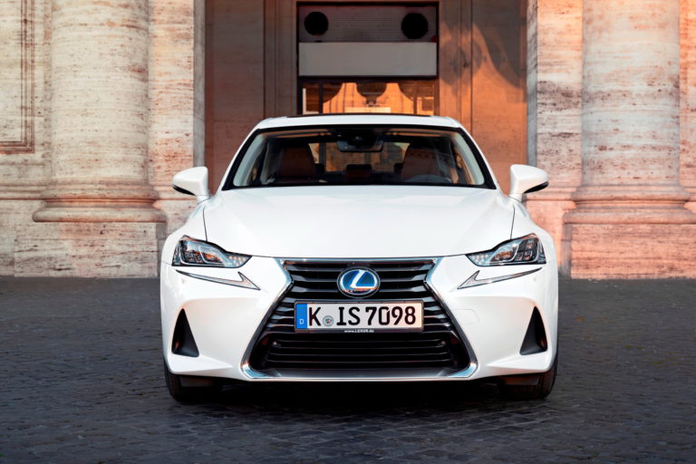 Lexus IS 300h