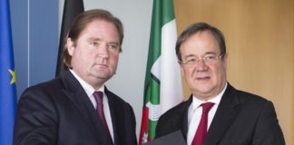 Top-Steuerfahnder von CDU-Politiker kaltgestellt Lutz Lienenkämper (CDU) und Armin Laschet (CDU).