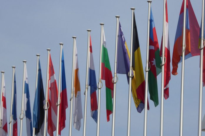 Flaggen von EU-Staaten.