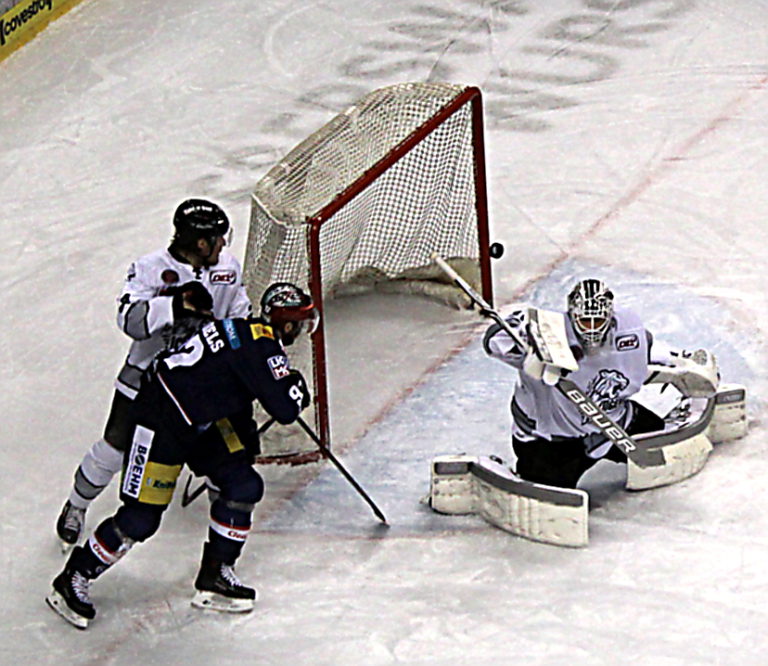 Eisbären Berlin gegen Ice Tigers Nürnberg.