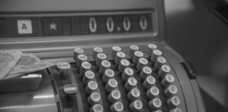 Kindergeldzahlungen verzehnfacht – Western Union hält die Steigbügel für Migranten Kasse machen.