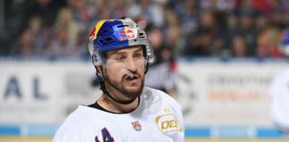 Die Pest oder Die Methode Pinizzotto – Wenn die Staatsanwälte hin- und die Schiedsrichter wegschauen Steve Pinizzotto im Trikot des EHC Red Bull München.