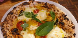 Fotoreportage: Mamma Mia Malafemmena Pizza Napoletana im Ristorante Malafemmena in Berlin.