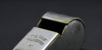 Schiedsrichter in der Zwickmühle – Regelvorgaben für den Strafstoß sind viel zu vage und unlogisch