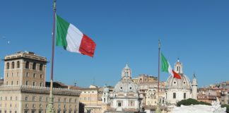 Rekordschulden in Italien – 2,3 Billionen Euro Schulden – Italien ist zu groß zum Retten, lasst die Italiener fallen Rom, Italien.