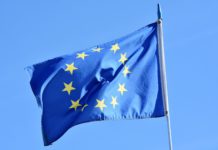 EU-Chatkontrolle: Und weiter auf dem Weg zur absoluten Dystopie Die Flagge der EU.