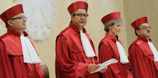 Rotrobe rügt Mitglieder der CSU – Verfassungsgerichtspräsident Voßkuhle bezeichnet deren Sprache als „inakzeptabel“ Verfassungsgerichtspräsident Voßkuhle.