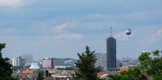 Berlin, ein arabisches Erfolgsmodell Ein Blick auf Berlin vom Kreuzberg.