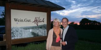 Herzlich bei Höflich in Weingut und Distillerie in Großostheim am Fränkischen Rotwein-Wanderweg Weingut und Distillerie Höflich in Großostheim.