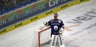 Mit Kevin Poulin steht die Null, leider auch lange vorne – Florian Kettemer erzielt den Siegtreffer für die Berliner Eisbären im Penaltyschießen in Schwenningen Eisbären Berlin vs Pinguins Bremerhaven
