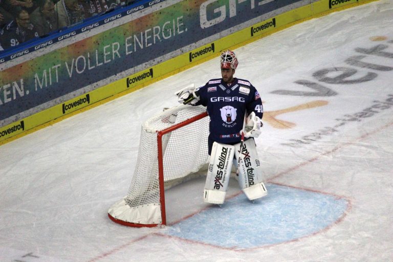 Eisbären Berlin vs Pinguins Bremerhaven