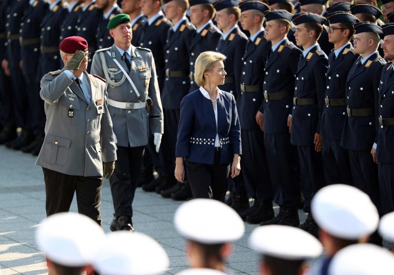 Die Bundeswehr als Luftwaffe von Dschihadisten und Terroristen? – Begeht Ursula von der Leyen Völkerrechtsbruch?