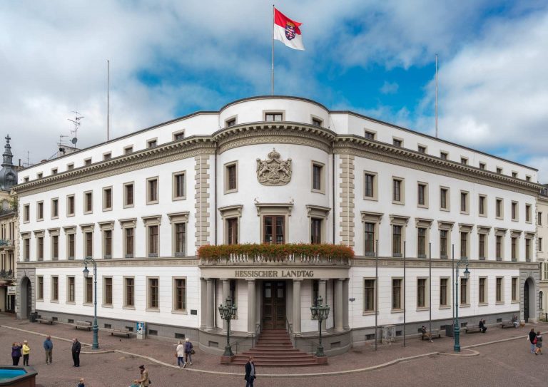 Ein Blick auf den Hessischen Landtag in Wiesbaden.