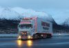 Volvo Trucks mit Motorsorgen – Mögliche Abgasprobleme lassen Aktie fallen Ein Fahrzeug von Volvo Trucks in Norwegen.
