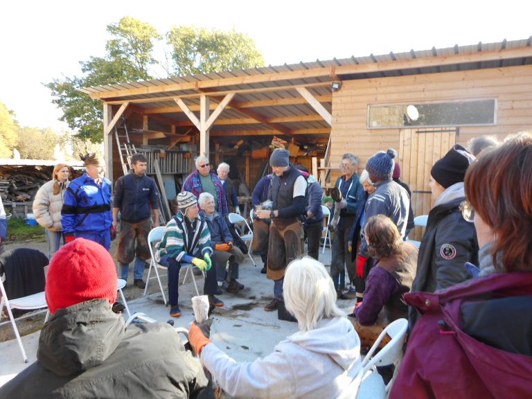 Die 8. Weltkonferenz für Natürliche Hufbearbeitung in der Bretagne