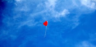 La France vous aime oder Macron will die Liebe der Franzosen geben und die Moneten und das Militär der Deutschen nehmen – Ist der Deal auch für Merkel dämlich?